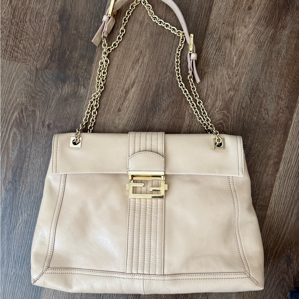 Fendi Baguette Chain Midi leather handbag